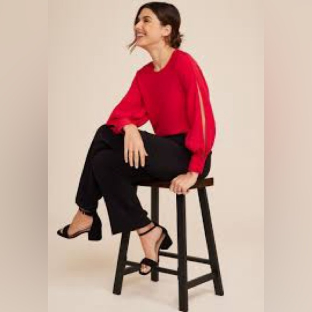 Maurices red Fallon blouse open sleeve keyhole‎ back size medium NWT